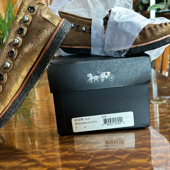 Coach gold Roccasin slipon.   Never worn - Picture 3 of 5